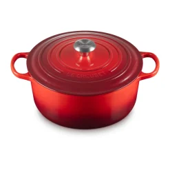 Le CreusetBräter mit Deckel 28 cm Signature kirschrot